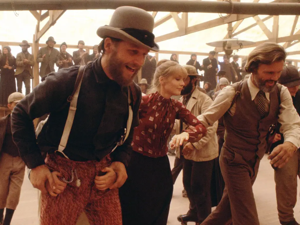 Poster film Heaven's Gate karya Michael Cimino Poster film Heaven's Gate